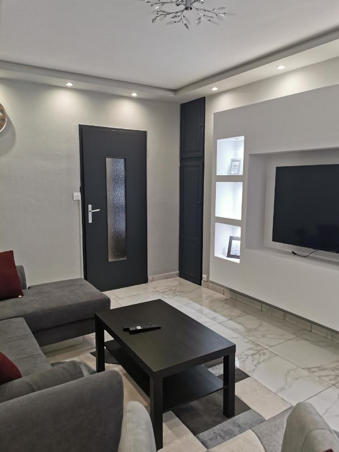 Appartement Meubles A Villeurbanne Lyon Ngoại thất bức ảnh